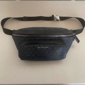 MICHAEL KORS Waist Belt Bag
